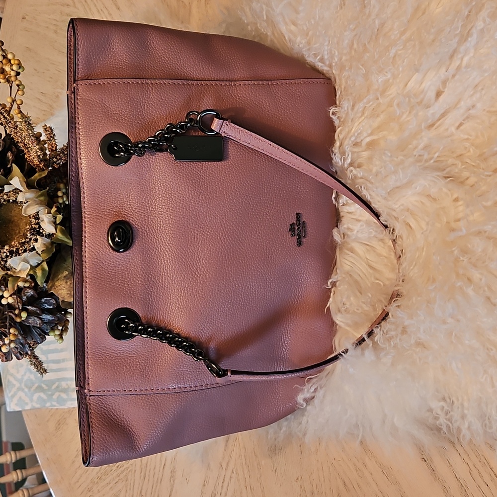 Coach 57107 Turnlock Chain Mauve Pebbled Leather Shoulder Bag